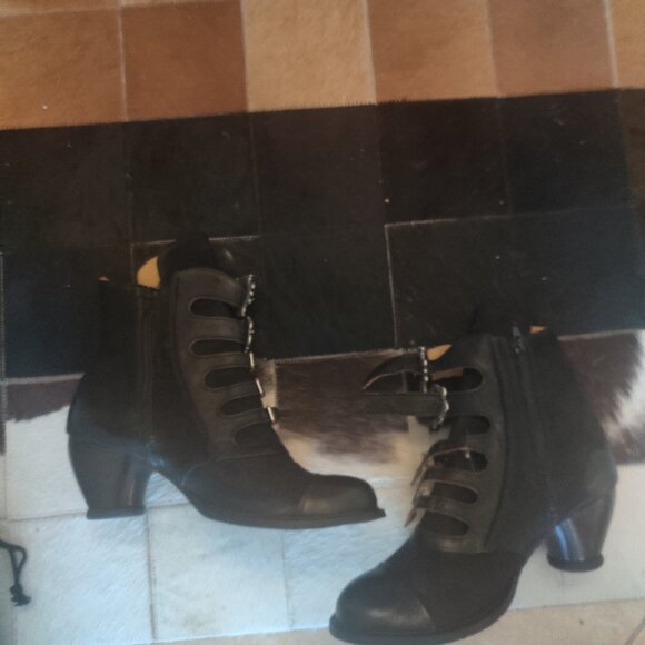 John Fluevog lakewood style boots size 12W 10M New - Picture 2 of 4